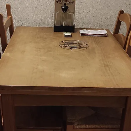 Cosy Avec Piscine Privee Et Parking A Super-besse - Fr-1-814-163 * Vassiviere (Puy de Dome)