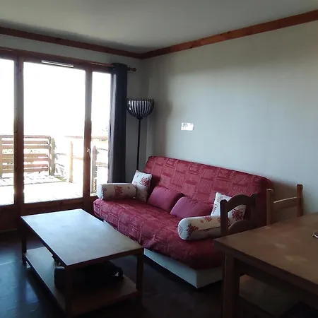 Апартаменты Cosy Avec Piscine Privee Et Parking A Super-besse - Fr-1-814-163