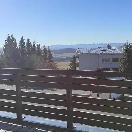 Cosy Avec Piscine Privée Et Parking à Super-besse - Fr-1-814-163
