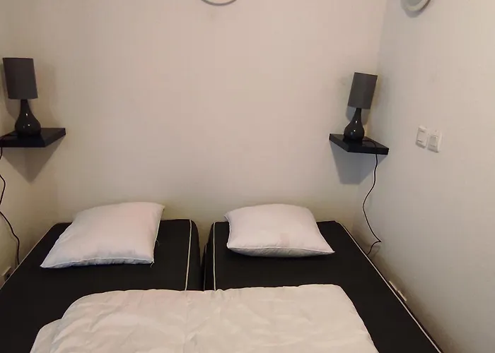 Cosy Avec Piscine Privee Et Parking A Super-besse - Fr-1-814-163 * Сюпер-Бес