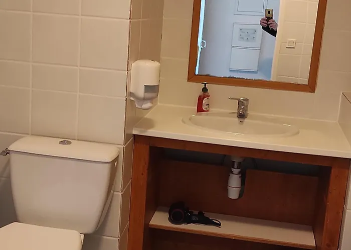 Cosy Avec Piscine Privee Et Parking A Super-besse - Fr-1-814-163 *